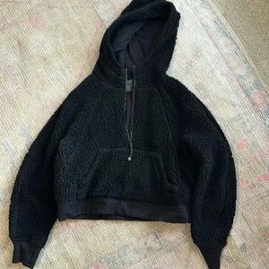 Lululemon Sherpa Pullover M/L Black